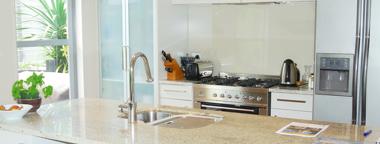 株式会社シンエイ