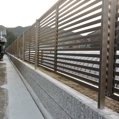 目隠しルーバーフェンス設置別視点2