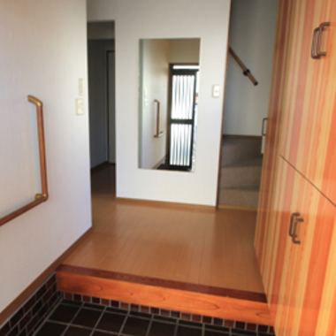 外装リフォーム後 玄関