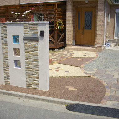 玄関アプローチ