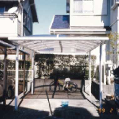 カーポート施工後の駐車場