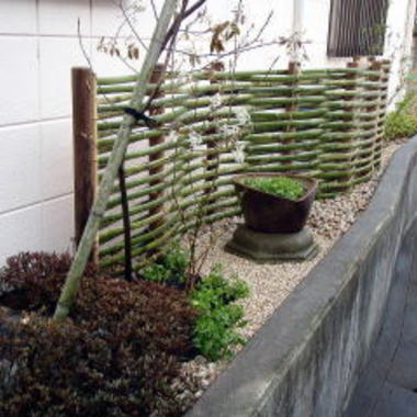 日本庭園施工後の住宅横全体