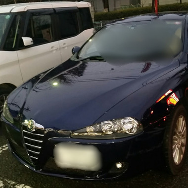 アルファロメオの鍵開け作業 車