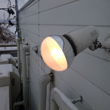 コンビニ 電球交換後 点灯