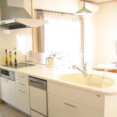 和と洋を融合 シンプルモダン キッチン