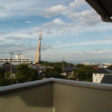 泉都市街を臨む家 ベランダからの風景