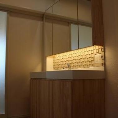 格子蔵戸のある家 洗面