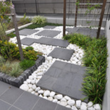 庭 リフォ－ム後1