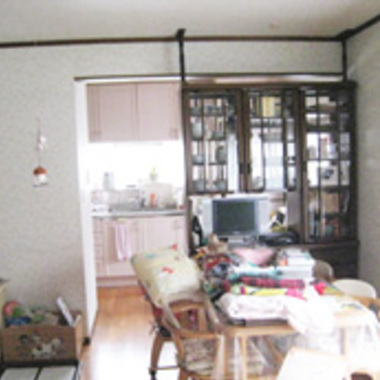 キッチンリフォーム前 キッチン遠くから見た図