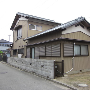 色褪せた外壁・鉄木部を全面塗り替え 施工前