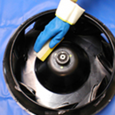 埋め込み式エアコン スポンジ洗浄