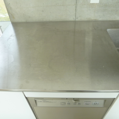 キッチンステンレスシンク・天板の艶消し加工研磨作業前