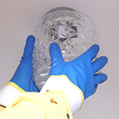 トイレクリーニング途中 2