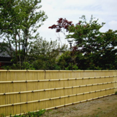 習志野市×お庭などの消毒作業×手間のかかることもしっかり行うプロの作業の施工前写真（0枚目）