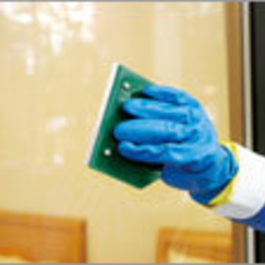 ガラス・サッシクリーニング作業中 4