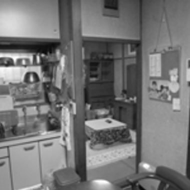 施工前のダイニングキッチンと和室