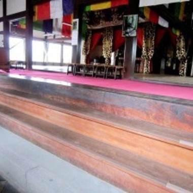 西尾市　お寺　参道手摺取り付け工事の施工前写真（1枚目）