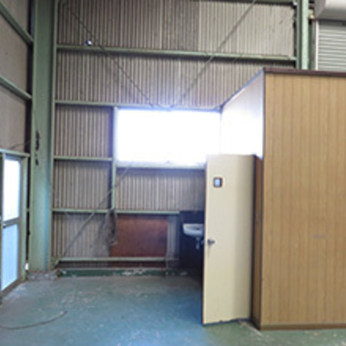 施工前 工場内個室