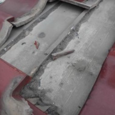 屋根葺き戻し工事前 瓦の状態