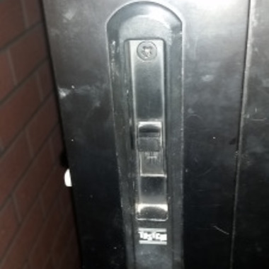 引違い鍵修理・分解清掃作業前