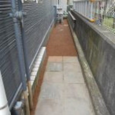 除草対策 固まる砂利 施工前