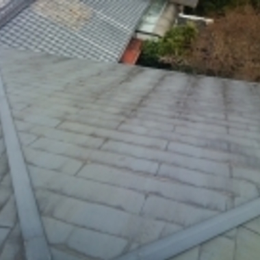 日南市 E様邸 屋根塗装工事の施工前写真(2枚目)