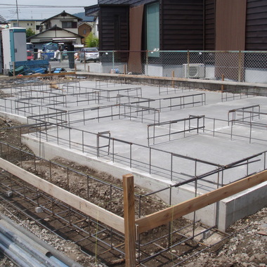 異国を想像する輸入住宅、パティオ（中庭）のある新築の施工前写真（1枚目）