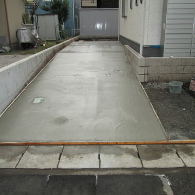 お洒落に外構工事の施工前写真（1枚目）