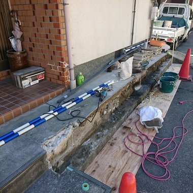 ブロック塀からフェンス設置工事の施工前写真（1枚目）