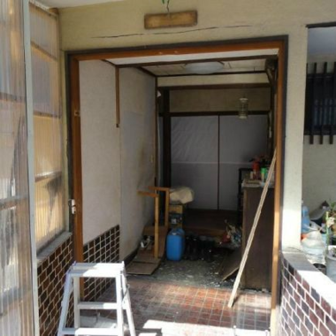 玄関ドア交換工事 途中