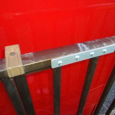 フェンス修繕工事 途中